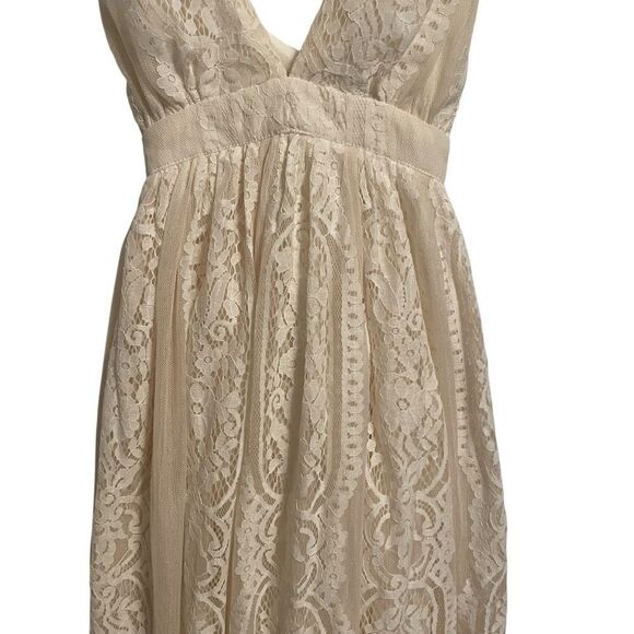 Aakaa Ivory Cream Deep Plunge Cross Back Lace Maxi Dress Size MED NWT - Picture 3 of 7